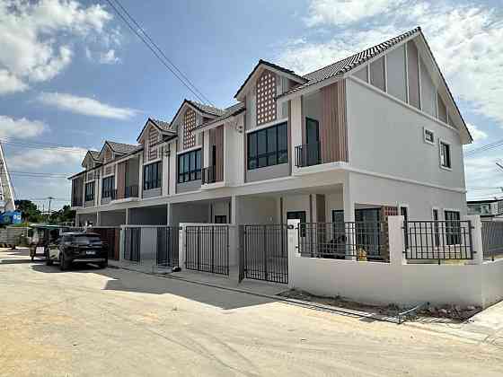 3 Bedroom Townhouse for Sale in East Pattaya Pattaya