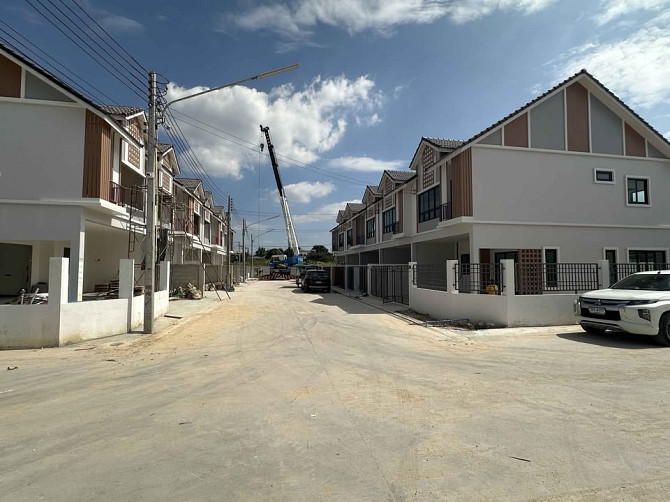 3 Bedroom Townhouse for Sale in East Pattaya Pattaya - photo 11