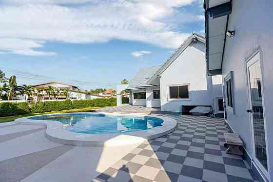 4 Bedroom Pool Villa for Rent in Mabprachan Pattaya