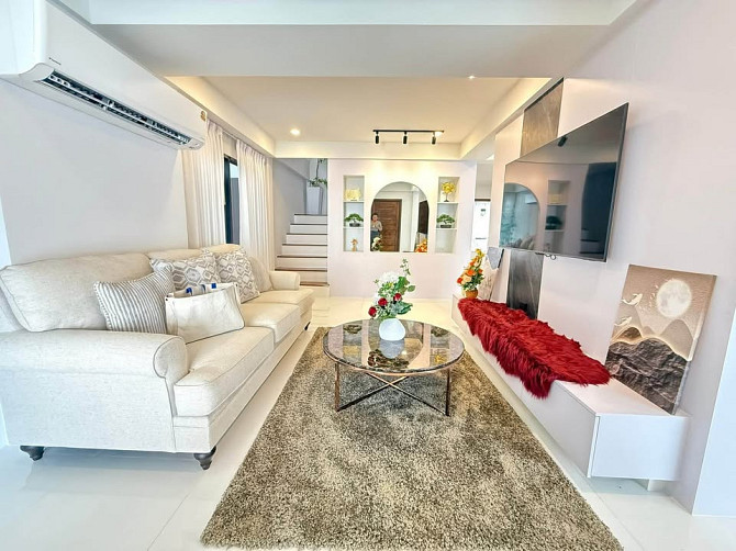 6 Bedroom Pool Villa for Rent in Maenam Pattaya - photo 2