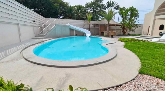 4 Bedroom Pool Villa for Sale in Pattaya Pattaya - photo 2