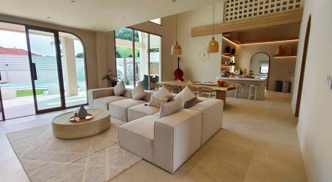 4 Bedroom Pool Villa for Sale in Pattaya Pattaya - photo 6