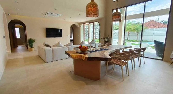 4 Bedroom Pool Villa for Sale in Pattaya Pattaya - photo 8