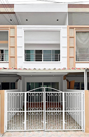 2 Bedroom Townhouse for Sale in Nong Pla Lai Pattaya - photo 1