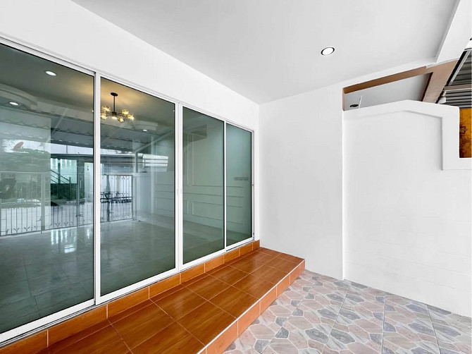 2 Bedroom Townhouse for Sale in Nong Pla Lai Pattaya - photo 2