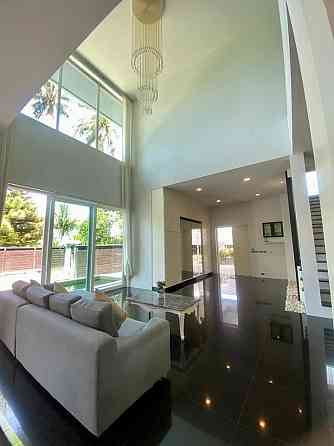 5 Bedroom Pool Villa for Sale in Chaweng Samui