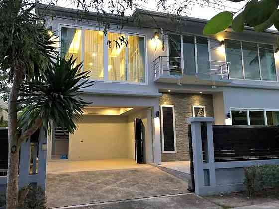 5 Bedroom Pool Villa for Sale in Chaweng Samui