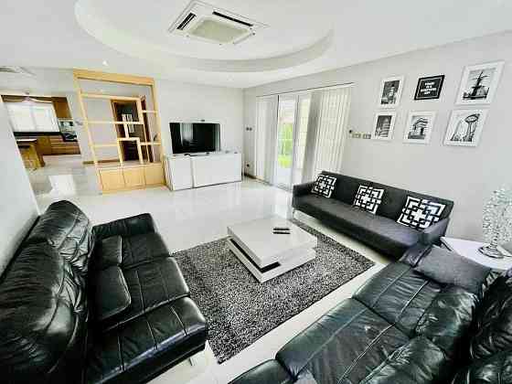 4 Bedroom Pool Villa for Rent in Pattaya พัทยา