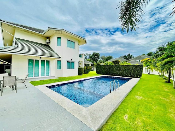 4 Bedroom Pool Villa for Rent in Pattaya Pattaya - photo 1