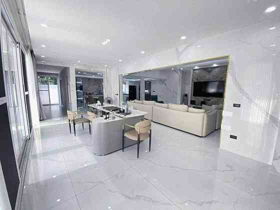 8 Bedroom Pool Villa for Long Term Rent Pattaya