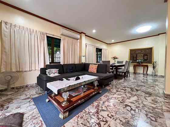 5 Bedroom Pool Villa for Rent in Soi Nern พัทยา
