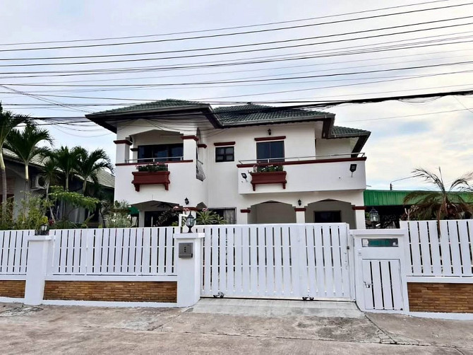 5 Bedroom Pool Villa for Rent in Soi Nern Pattaya - photo 1