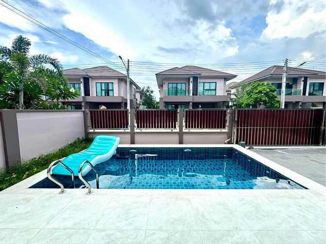 4 Bedroom Pool Villa for Rent in Pattaya Pattaya - photo 1