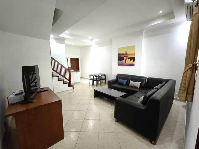 4 Bedroom Townhouse for Rent in Phra Tamnak Pattaya - photo 18