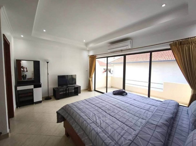 4 Bedroom Townhouse for Rent in Phra Tamnak Pattaya - photo 14
