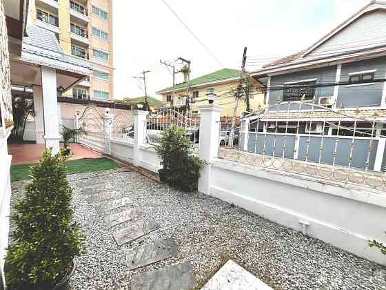 4 Bedroom Pool Villa for Rent in Royal Green Park Pattaya