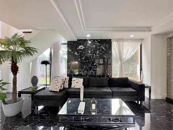 5 Bedroom Pool Villa for Rent in Pattaya Pattaya