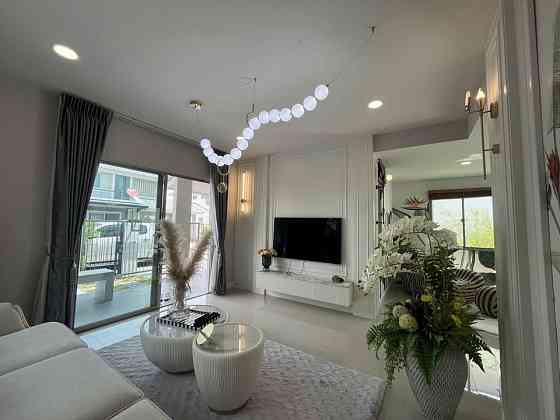 4 Bedroom Pool Villa for Rent in Pattaya พัทยา