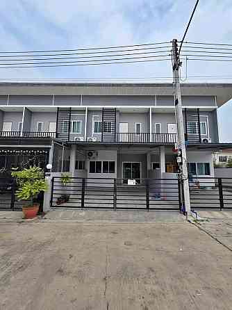 3 Bed Townhouse for Rent in Phra Thep 9/1 พัทยา