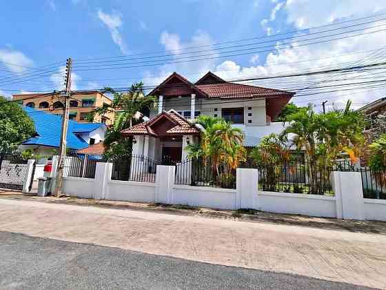 6 Bedroom Pool Villa for Rent in Central Pattaya Pattaya