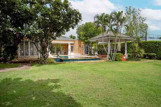 3 Bedroom Pool Villa for Rent in East Паттая