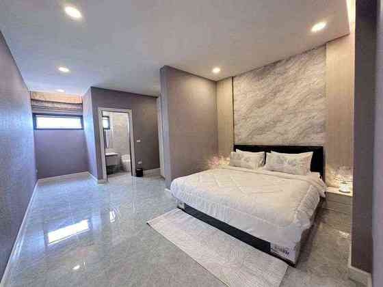 6 Bedroom Pool Villa for Rent in Pattaya พัทยา