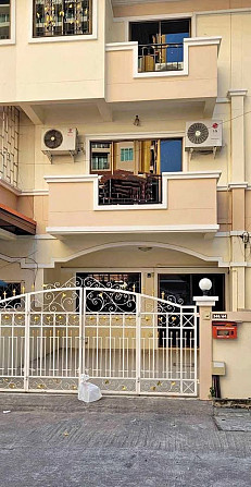 4 Bedroom Townhouse for Rent in South Pattaya Pattaya - photo 1