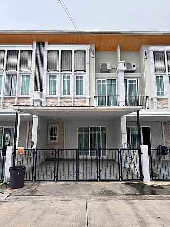 4 Bedroom Townhouse for Rent in Chonburi Pattaya
