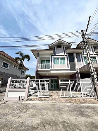 3 Bedroom Townhome for Rent in Pattaya Pattaya - photo 1