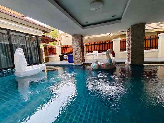 5 Bedroom Pool Villa for Rent in North Pattaya Pattaya