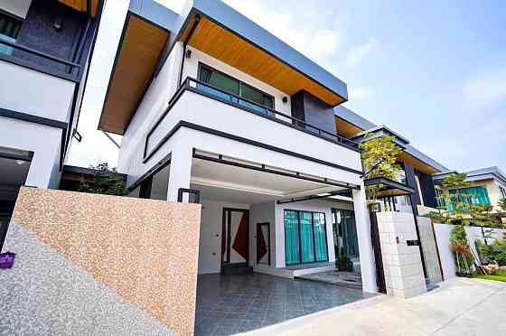 6 Bedroom Pool Villa for Rent in Pattaya Pattaya