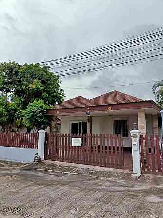 3 Bedroom Pool Villa for Rent in Pruksa Nara Chaikruak 2 พัทยา