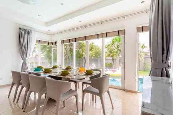 4 Bedroom Pool Villa for Rent in Pattaya Pattaya