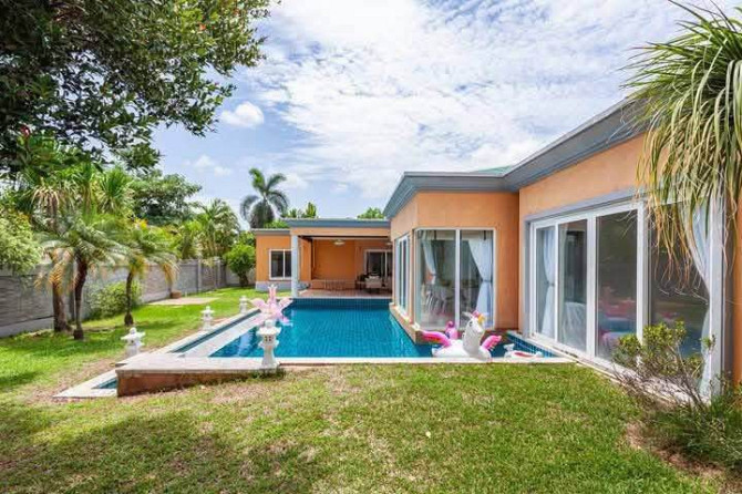4 Bedroom Pool Villa for Rent in Pattaya Pattaya - photo 2
