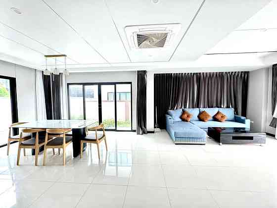 4 Bedroom Pool Villa for Rent in Huai Yai Паттая