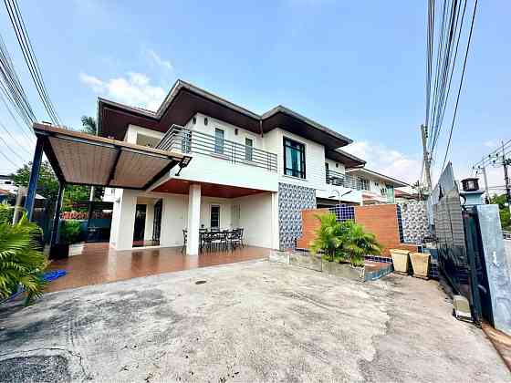 4 Bedroom Pool Villa for Rent in Pattaya Pattaya