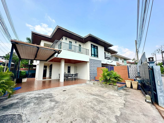 4 Bedroom Pool Villa for Rent in Pattaya Pattaya - photo 1