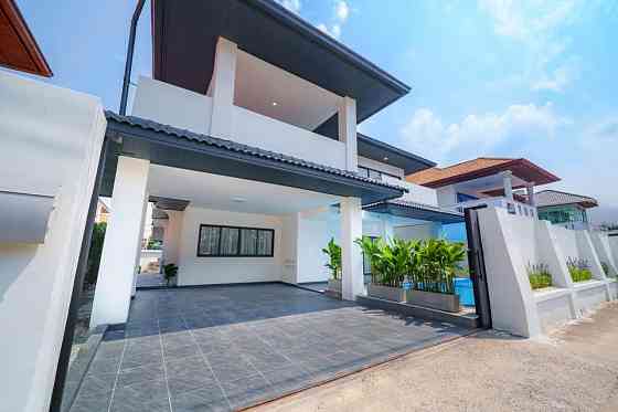 5 Bedroom Pool Villa for Rent in Ek Mongkol Village Pattaya