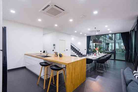 7 Bedroom Pool Villa for Rent in Jomtien Паттая