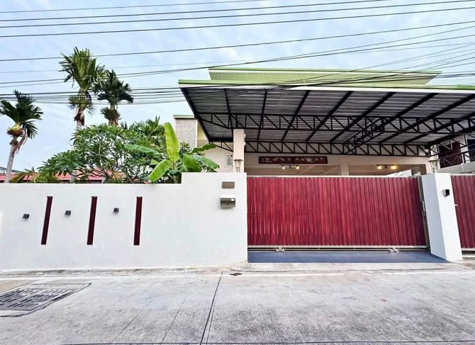 3 Bed Pool Villa for Rent in North Pattaya Pattaya - photo 1