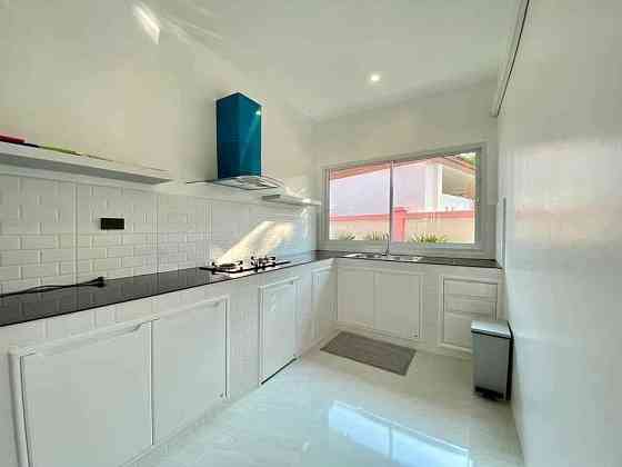 4 Bedroom Pool Villa for Rent in Na Jomtien Pattaya