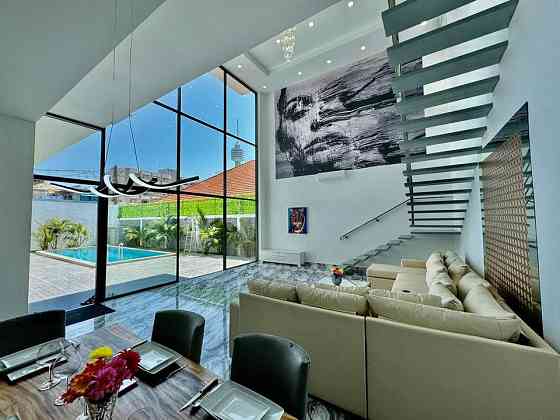 6 Bedroom Pool Villa for Rent in Pratumnak Pattaya