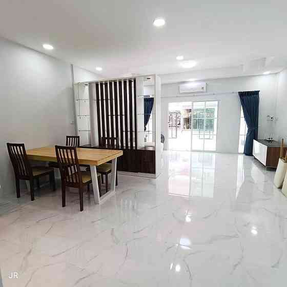3 Bedroom Townhouse for Rent in Pattaya Pattaya