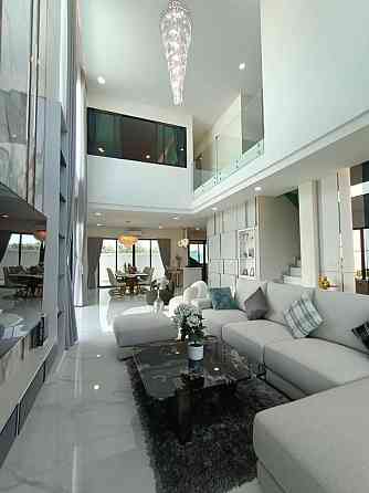6 Bedroom Pool Villa for Rent in Pattaya Pattaya