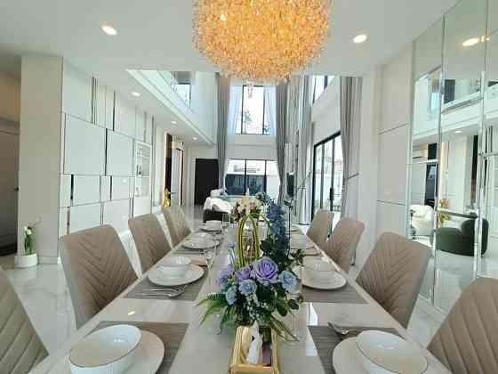 6 Bedroom Pool Villa for Rent in Pattaya Pattaya