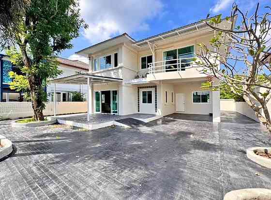 4 Bedroom Pool Villa for Rent in Pattaya พัทยา