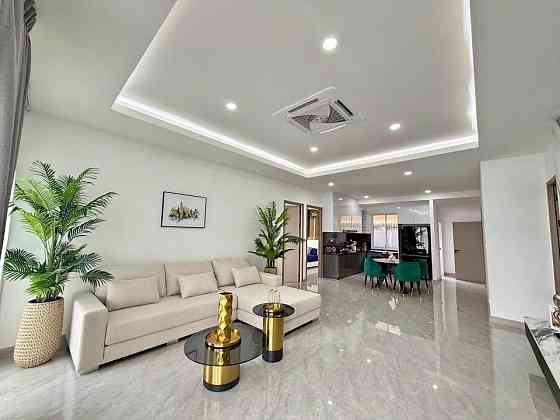 4 Bedroom Pool Villa for Rent in Jomtien Pattaya