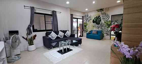 4 Bedroom Pool Villa for Rent in Jomtien พัทยา