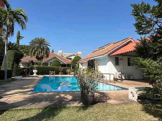 2 Bedroom Pool Villa for Rent in Thepprasit พัทยา