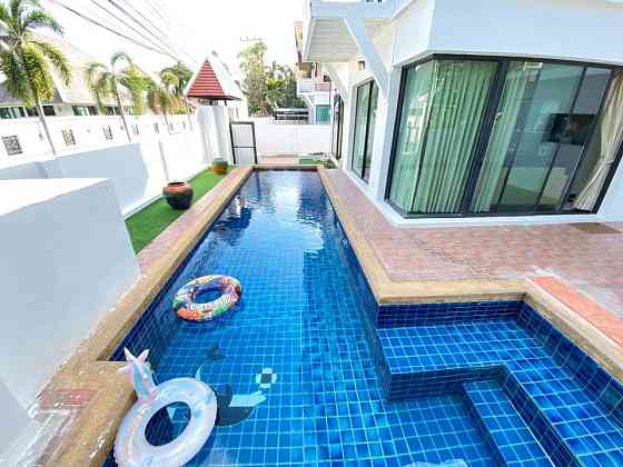 5 Bedroom Pool Villa for Rent in North Pattaya Pattaya